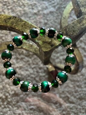 Green Beaded Stretch Bracelet - Brand Unknown